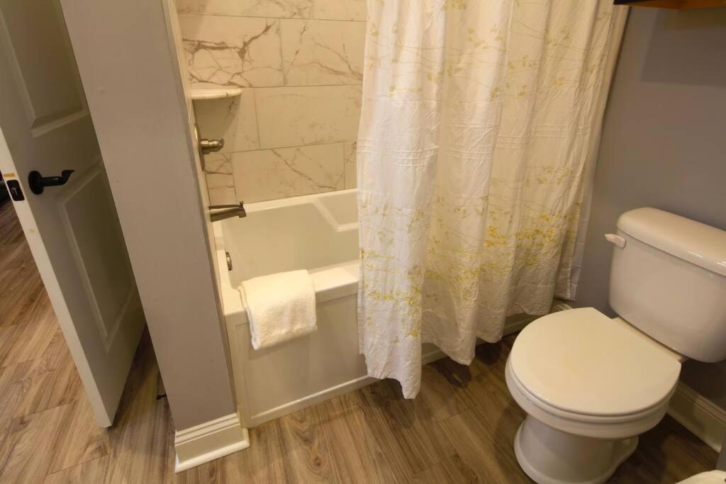 Luxury 2 Bedroom Townhouse #3 Lake Charles Kültér fotó